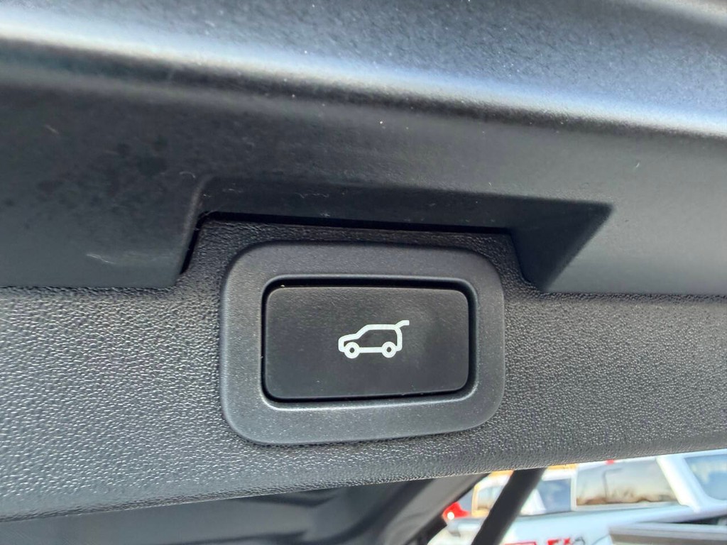 Land Rover Discovery Vehicle Full-screen Gallery Image 41