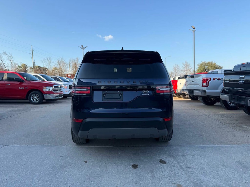 Land Rover Discovery Vehicle Full-screen Gallery Image 42