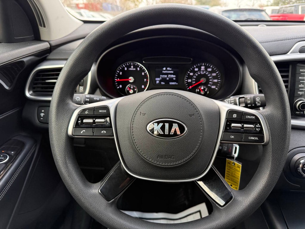 Kia Sorento Vehicle Full-screen Gallery Image 25