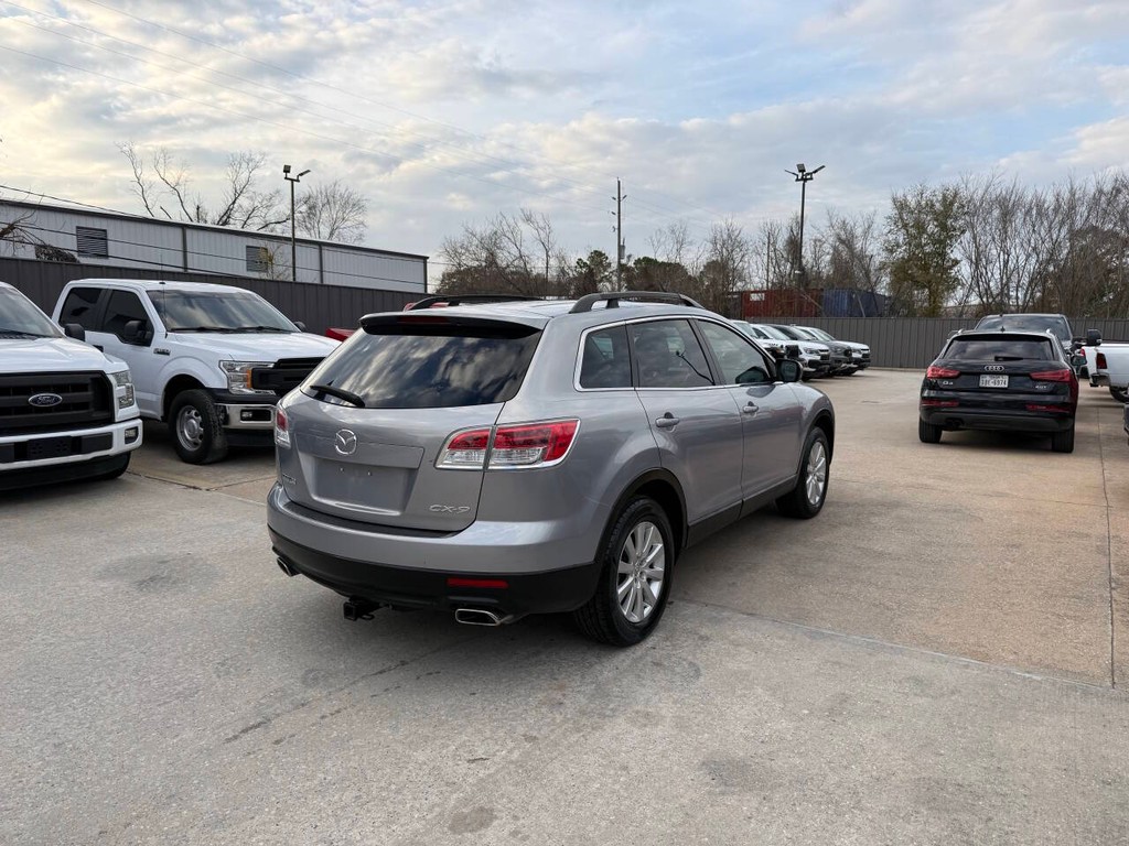Mazda CX-9 Vehicle Full-screen Gallery Image 05