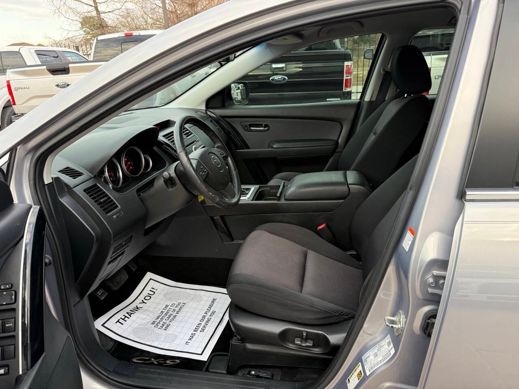 Mazda CX-9 Vehicle Full-screen Gallery Image 07