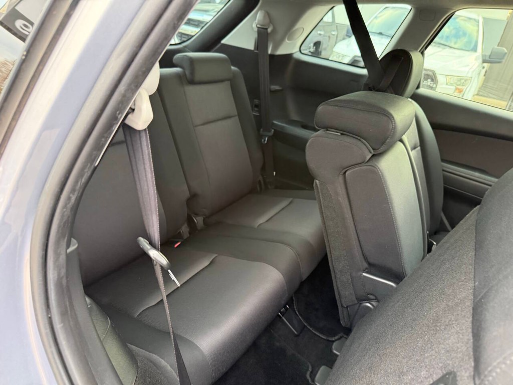 Mazda CX-9 Vehicle Full-screen Gallery Image 17