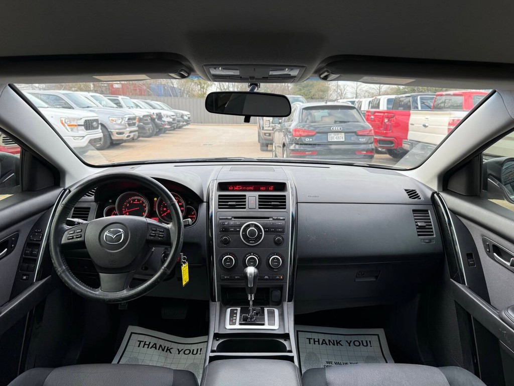 Mazda CX-9 Vehicle Full-screen Gallery Image 19