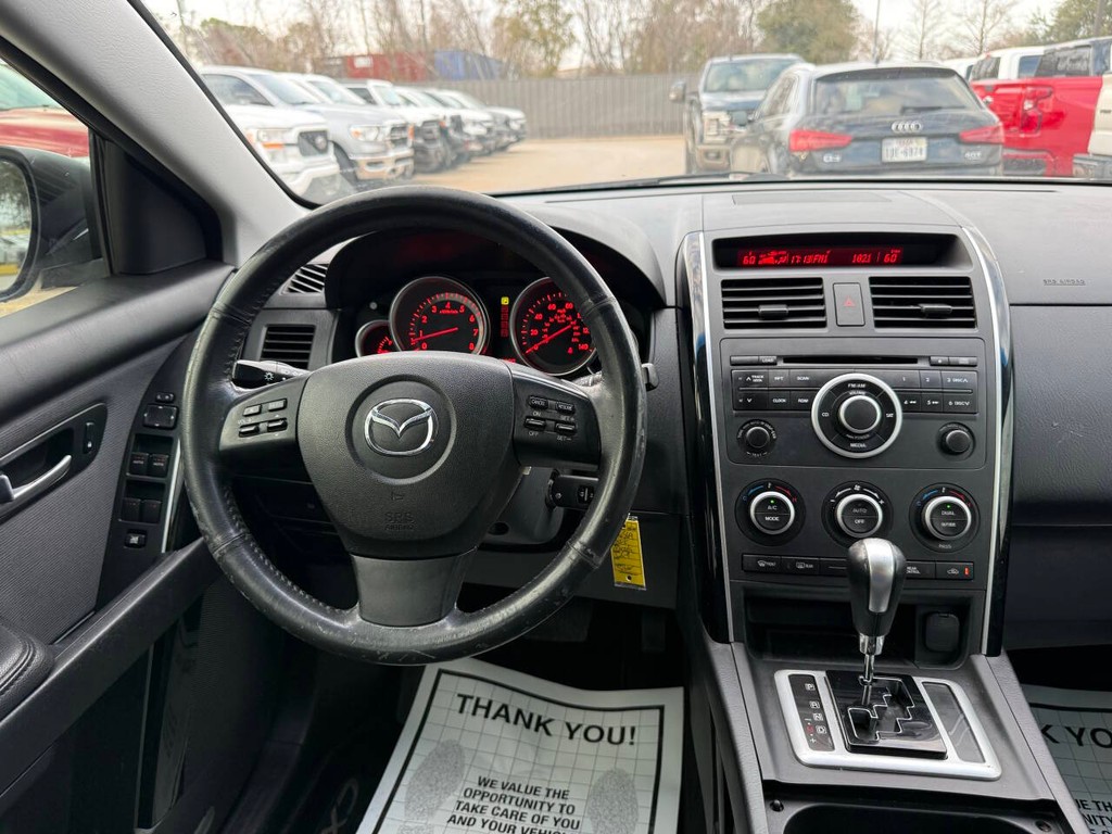 Mazda CX-9 Vehicle Full-screen Gallery Image 23