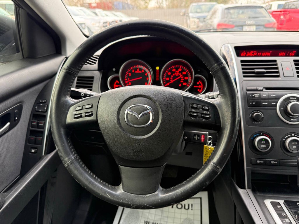 Mazda CX-9 Vehicle Full-screen Gallery Image 24