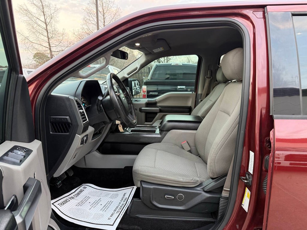 Ford F-150 Vehicle Full-screen Gallery Image 07