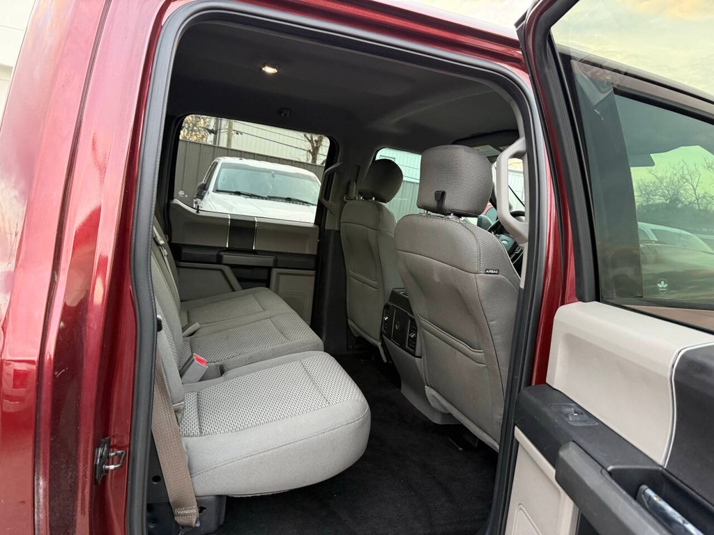 Ford F-150 Vehicle Full-screen Gallery Image 15