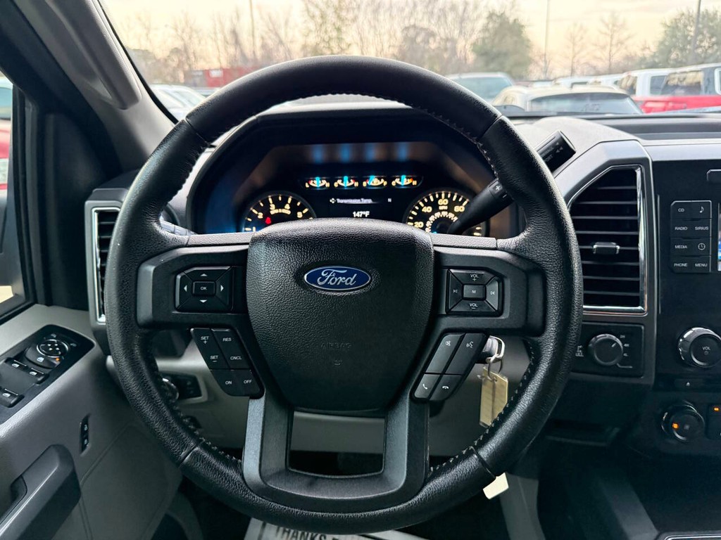 Ford F-150 Vehicle Full-screen Gallery Image 22