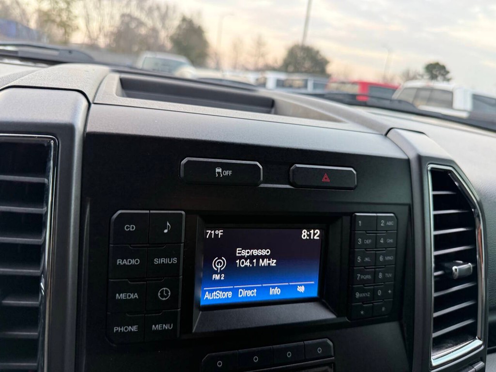 Ford F-150 Vehicle Full-screen Gallery Image 25