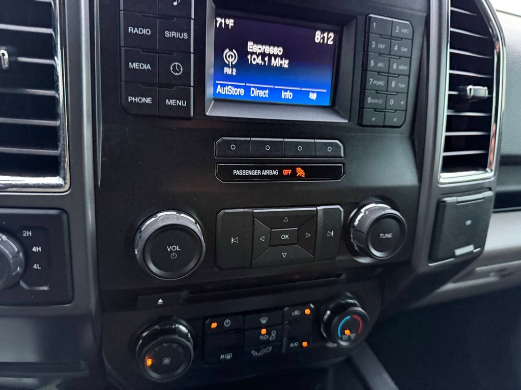 Ford F-150 Vehicle Full-screen Gallery Image 26