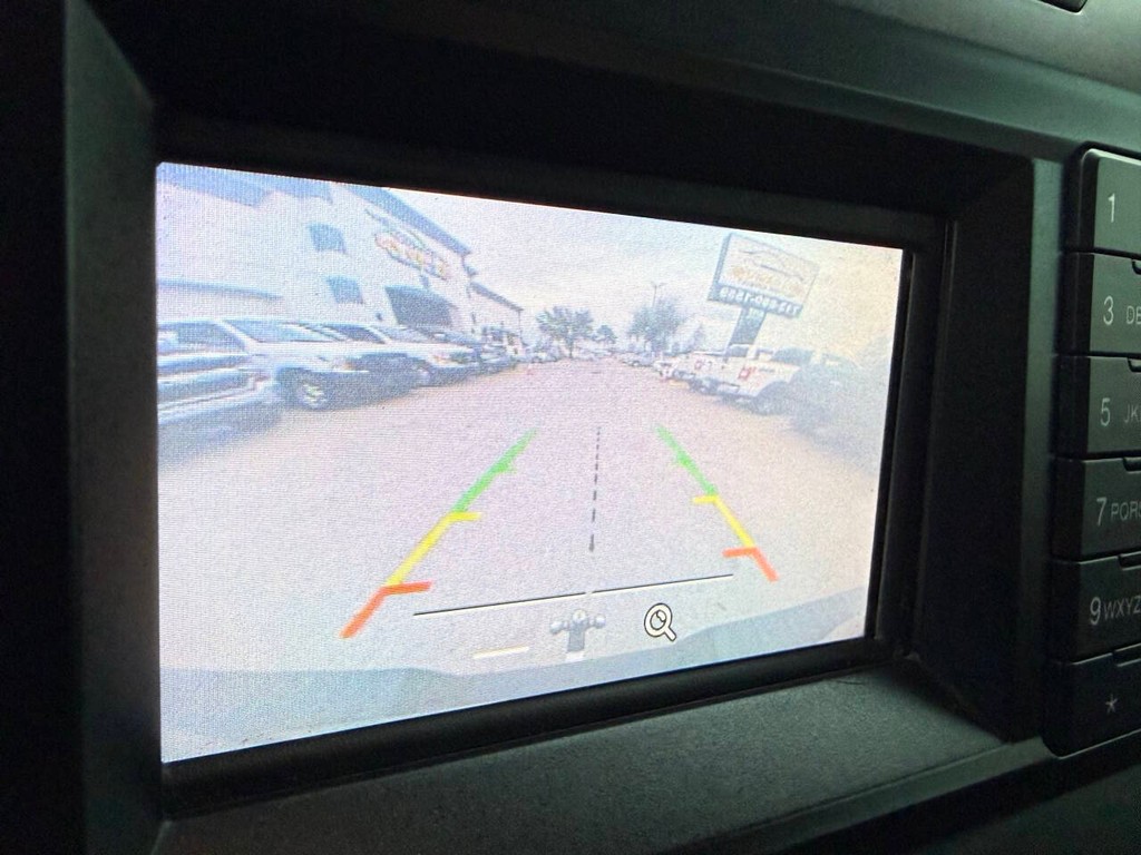 Ford F-150 Vehicle Full-screen Gallery Image 27