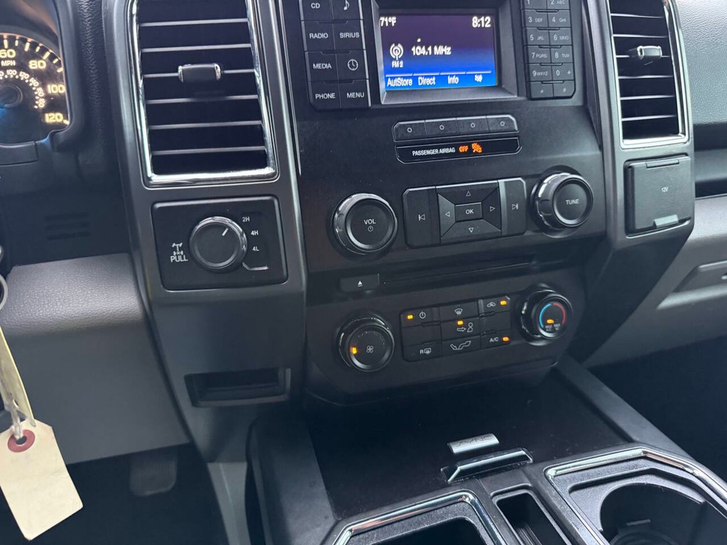 Ford F-150 Vehicle Full-screen Gallery Image 28