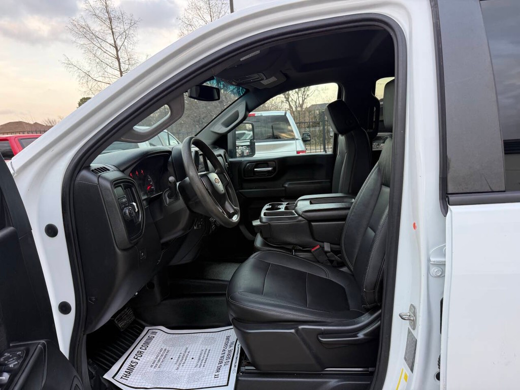 Chevrolet Silverado 3500HD Vehicle Full-screen Gallery Image 07