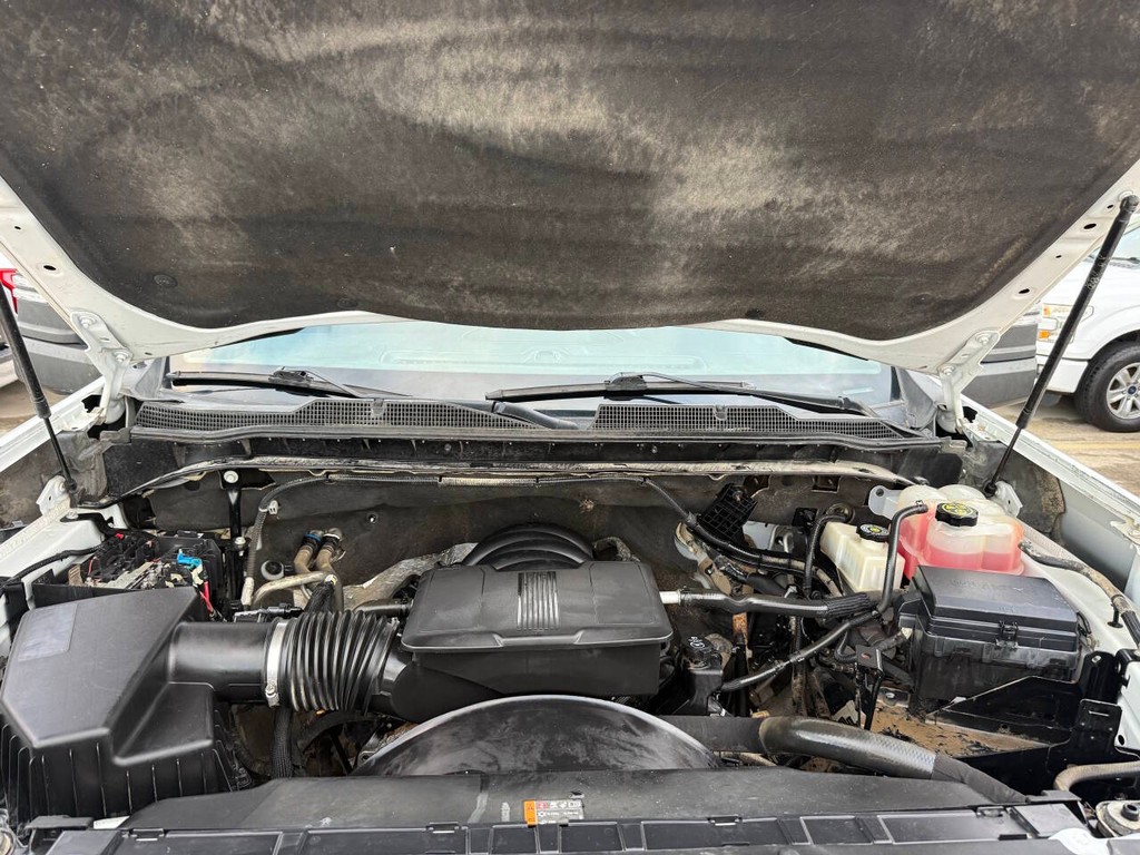 Chevrolet Silverado 3500HD Vehicle Full-screen Gallery Image 34