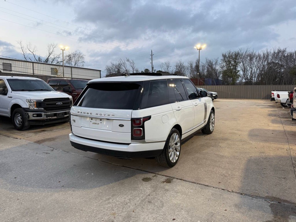 Land Rover Range Rover Vehicle Full-screen Gallery Image 05