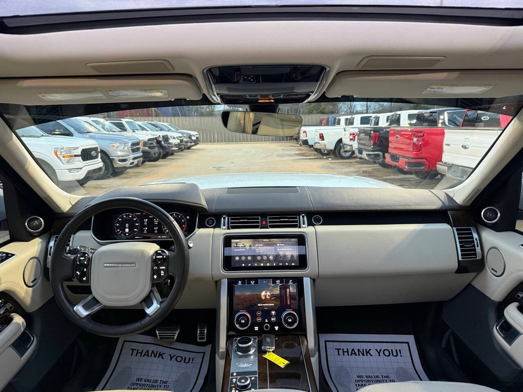 Land Rover Range Rover Vehicle Full-screen Gallery Image 17