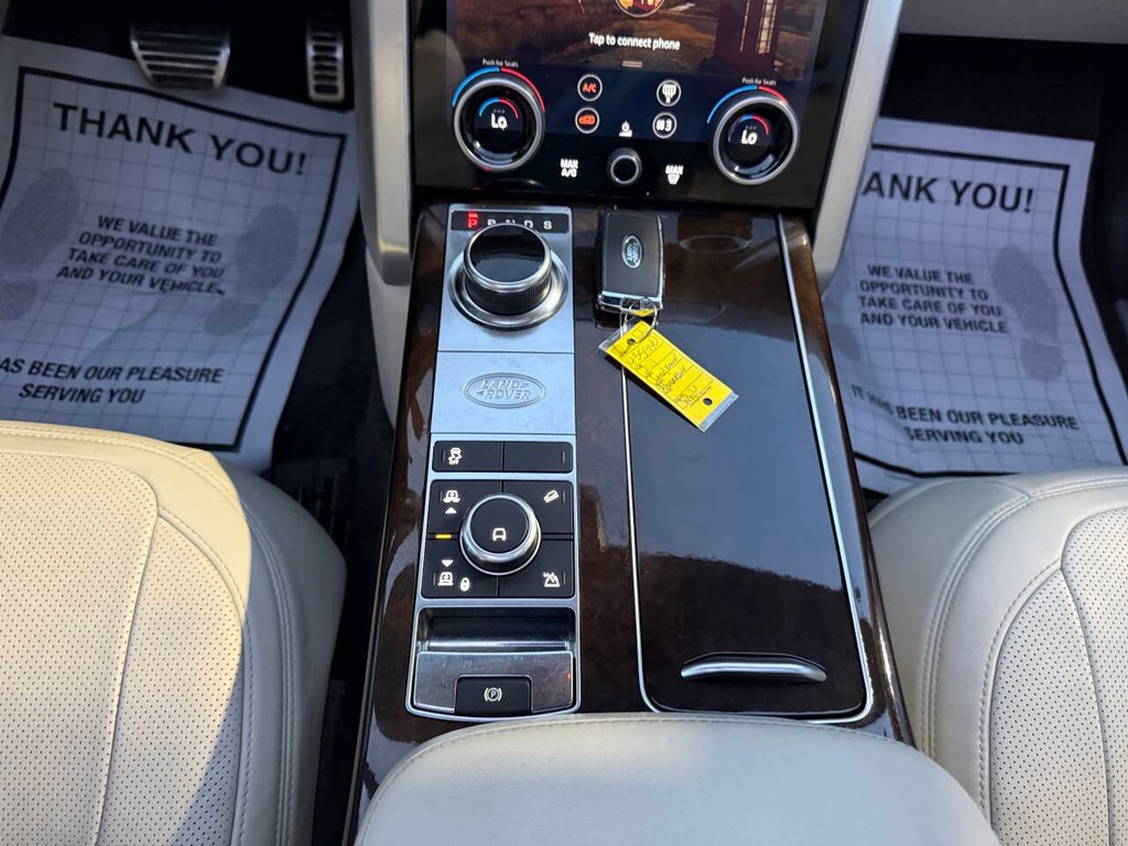 Land Rover Range Rover Vehicle Full-screen Gallery Image 29