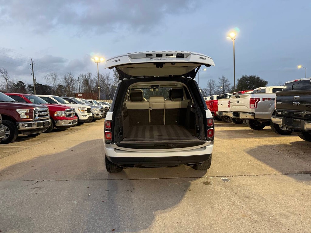 Land Rover Range Rover Vehicle Full-screen Gallery Image 38