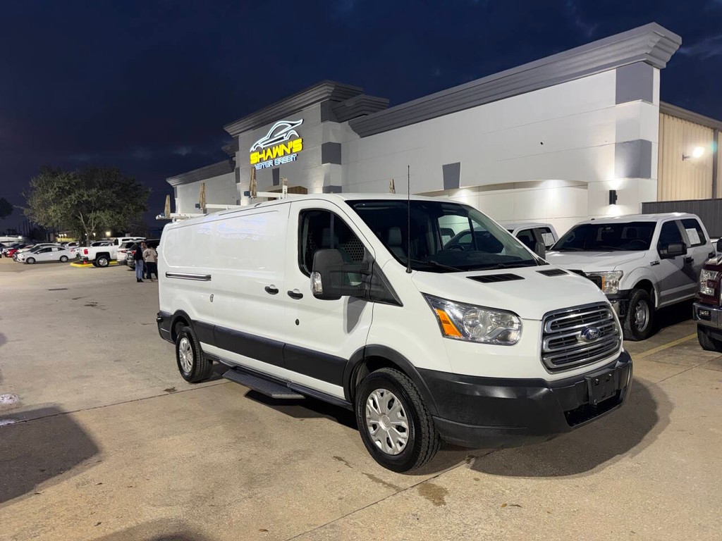 Ford Transit Van Vehicle Full-screen Gallery Image 02