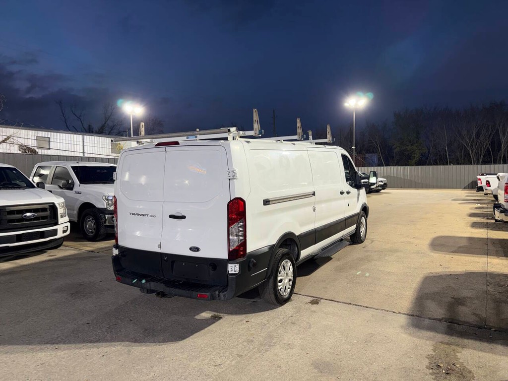 Ford Transit Van Vehicle Full-screen Gallery Image 05