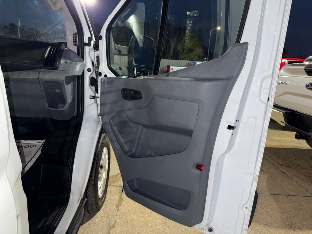 Ford Transit Van Vehicle Full-screen Gallery Image 11