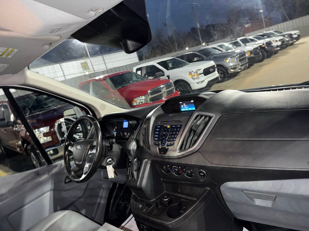 Ford Transit Van Vehicle Full-screen Gallery Image 12