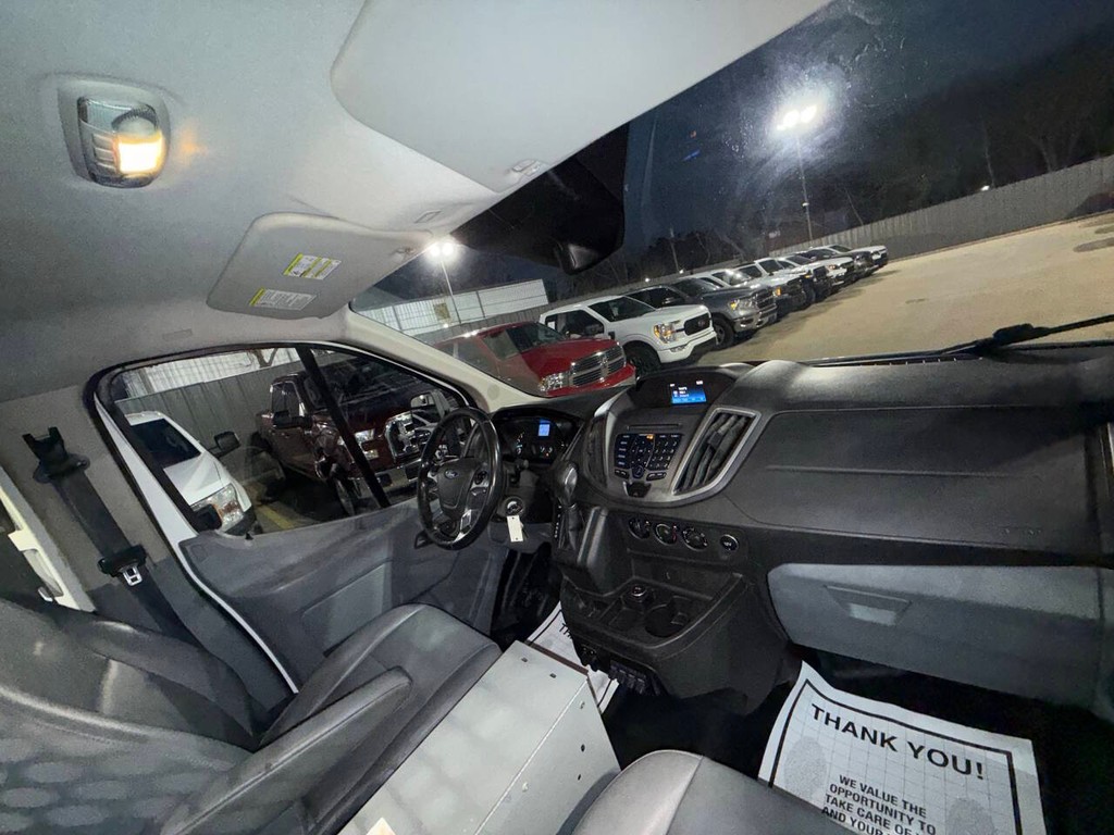 Ford Transit Van Vehicle Full-screen Gallery Image 13