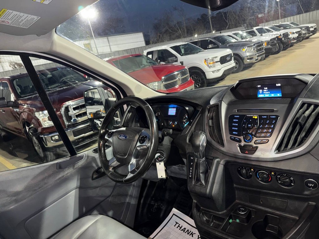 Ford Transit Van Vehicle Full-screen Gallery Image 14