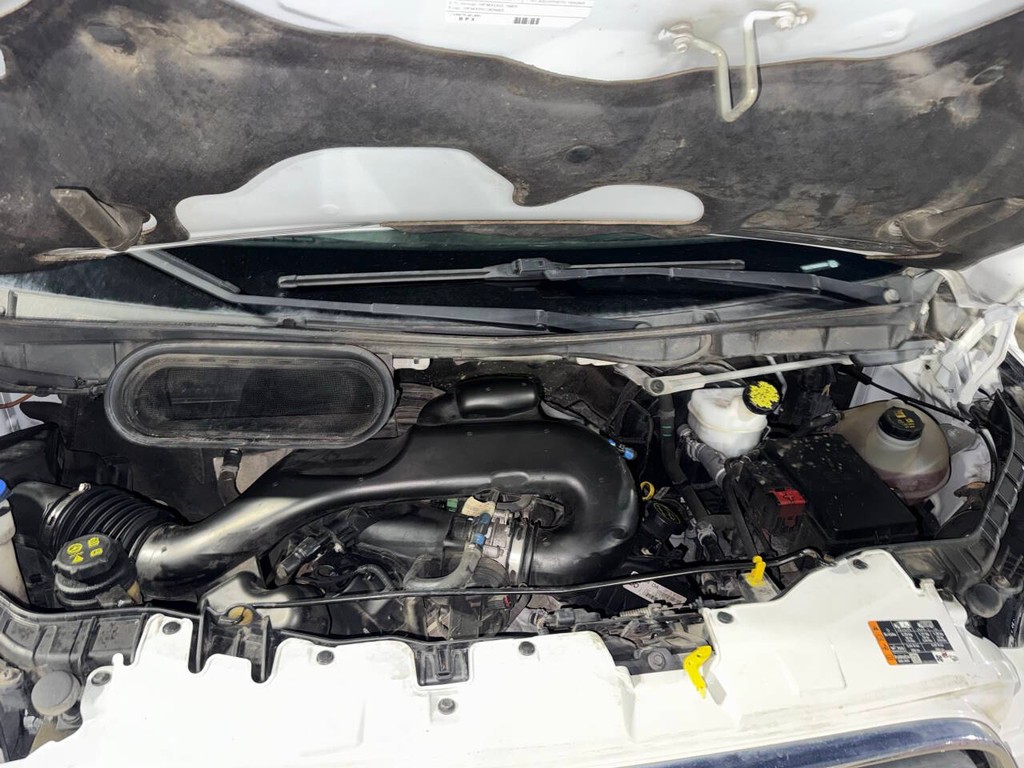 Ford Transit Van Vehicle Full-screen Gallery Image 28