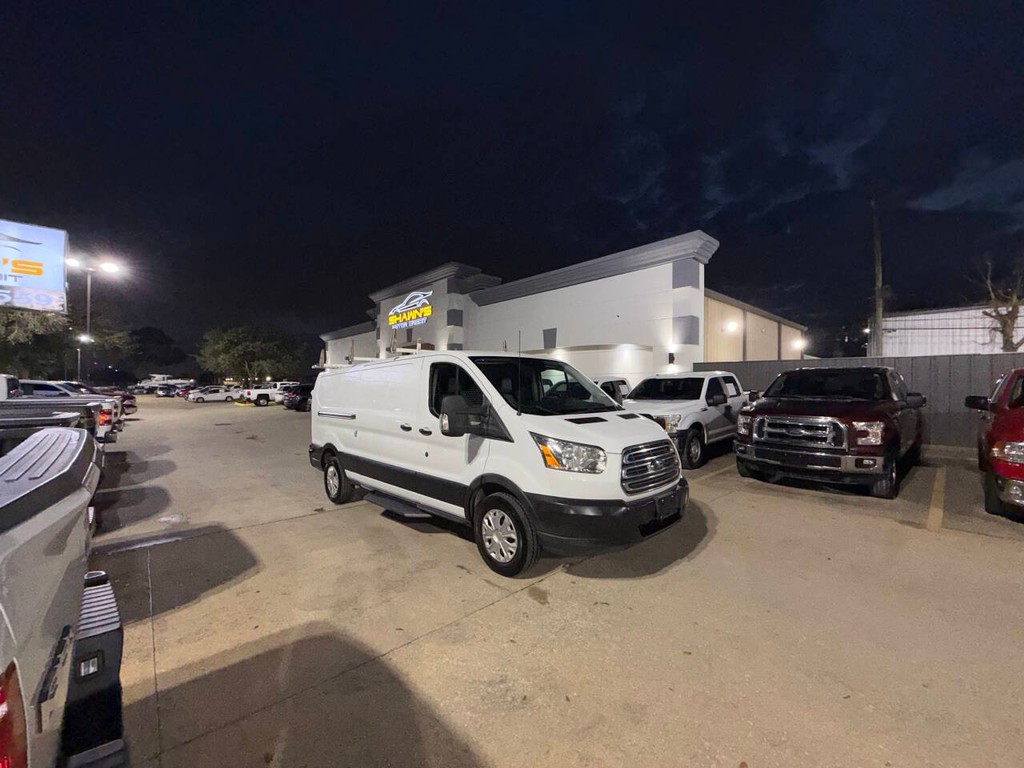 Ford Transit Van Vehicle Full-screen Gallery Image 38