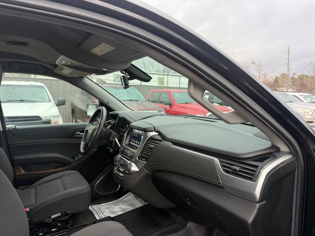 Chevrolet Tahoe Vehicle Full-screen Gallery Image 09