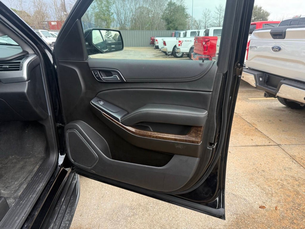 Chevrolet Tahoe Vehicle Full-screen Gallery Image 11