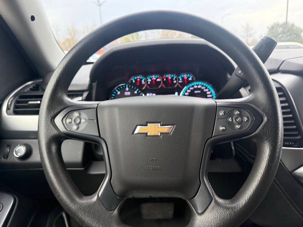 Chevrolet Tahoe Vehicle Full-screen Gallery Image 22