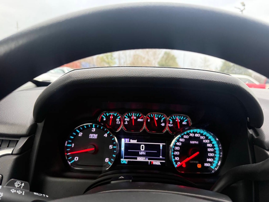 Chevrolet Tahoe Vehicle Full-screen Gallery Image 29