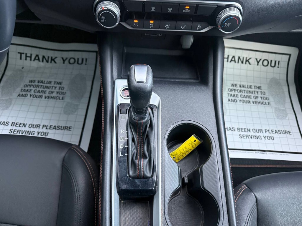 Nissan Altima Vehicle Full-screen Gallery Image 28