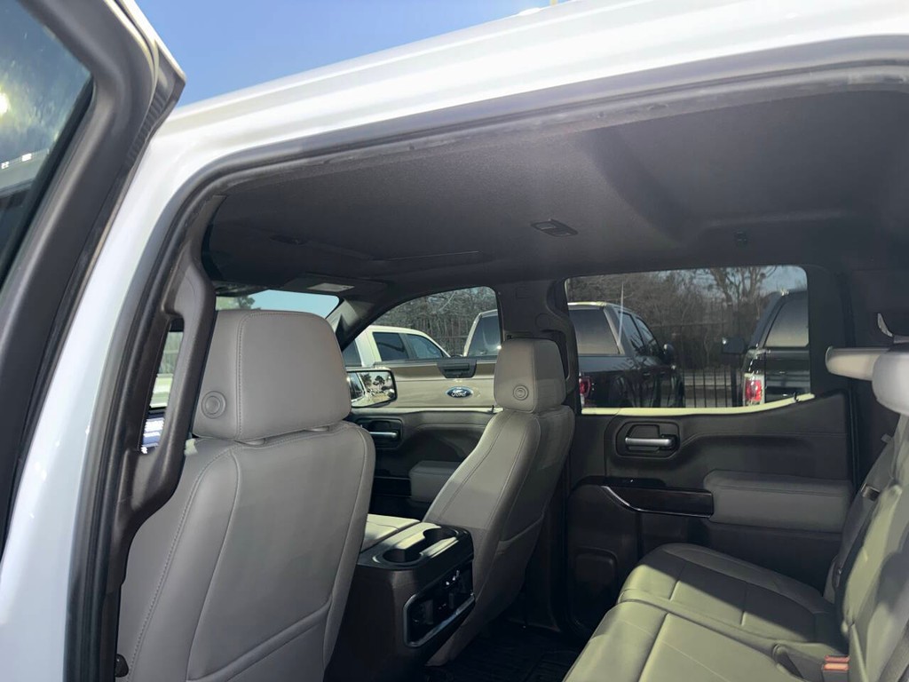 GMC Sierra 1500 Vehicle Full-screen Gallery Image 12