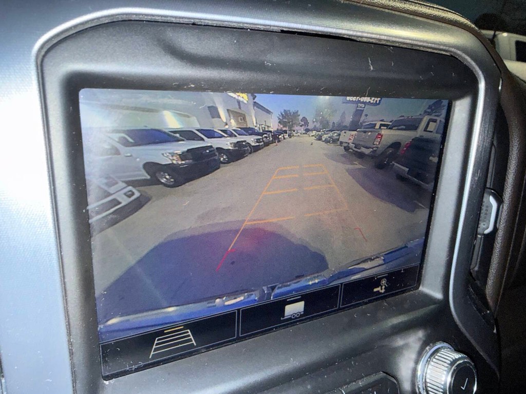 GMC Sierra 1500 Vehicle Full-screen Gallery Image 26