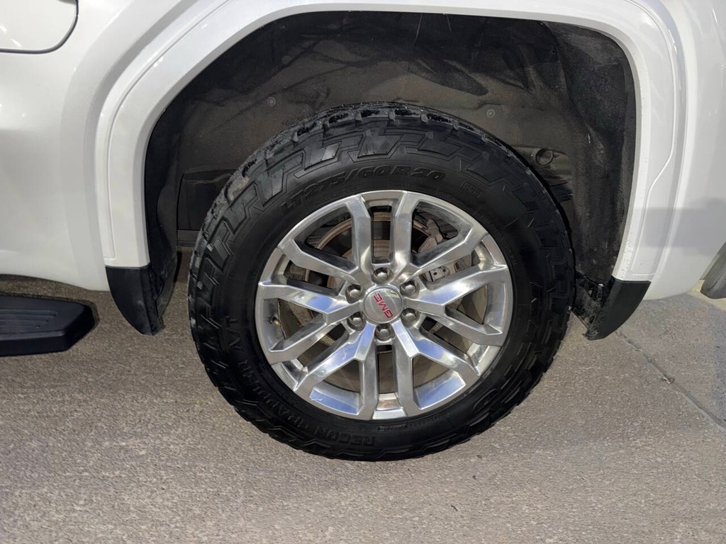 GMC Sierra 1500 Vehicle Full-screen Gallery Image 36