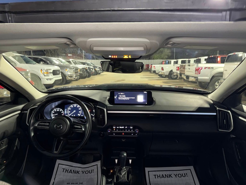 Mazda CX-50 Vehicle Full-screen Gallery Image 17