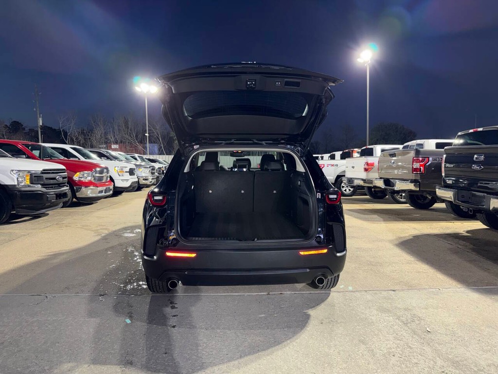 Mazda CX-50 Vehicle Full-screen Gallery Image 40