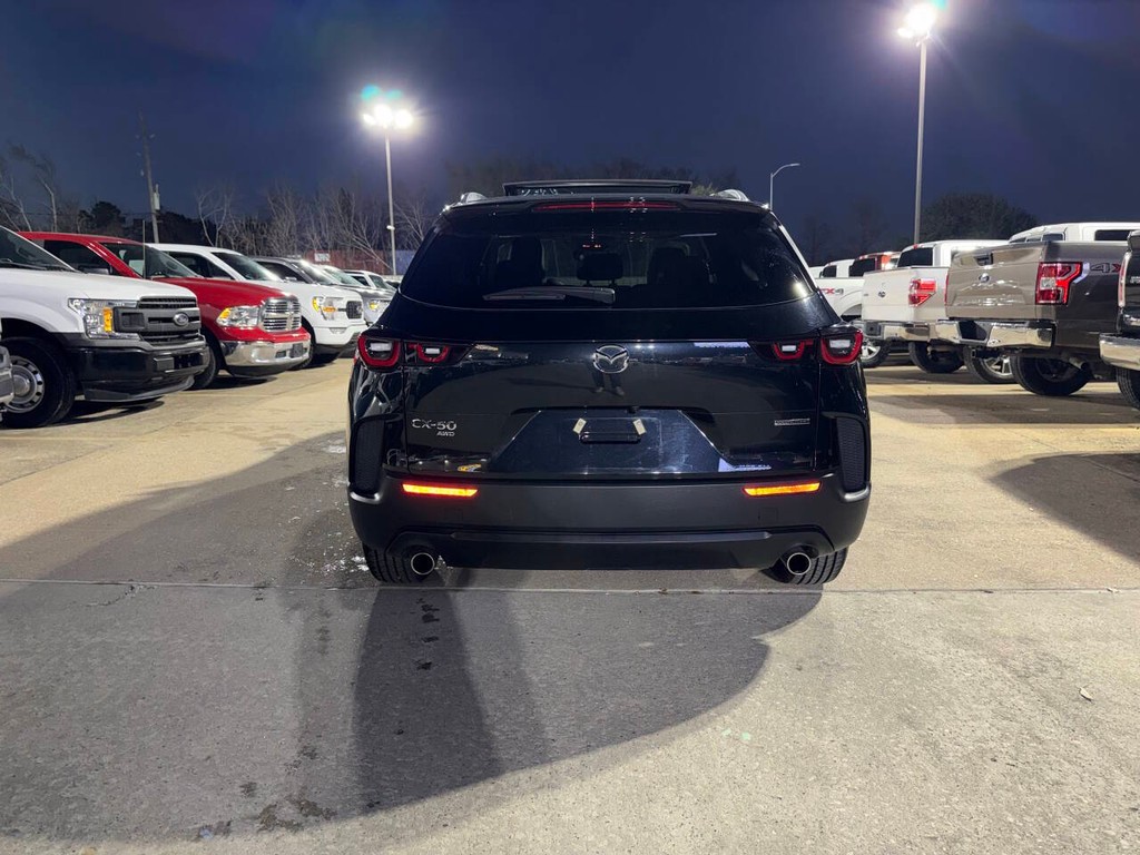 Mazda CX-50 Vehicle Full-screen Gallery Image 42