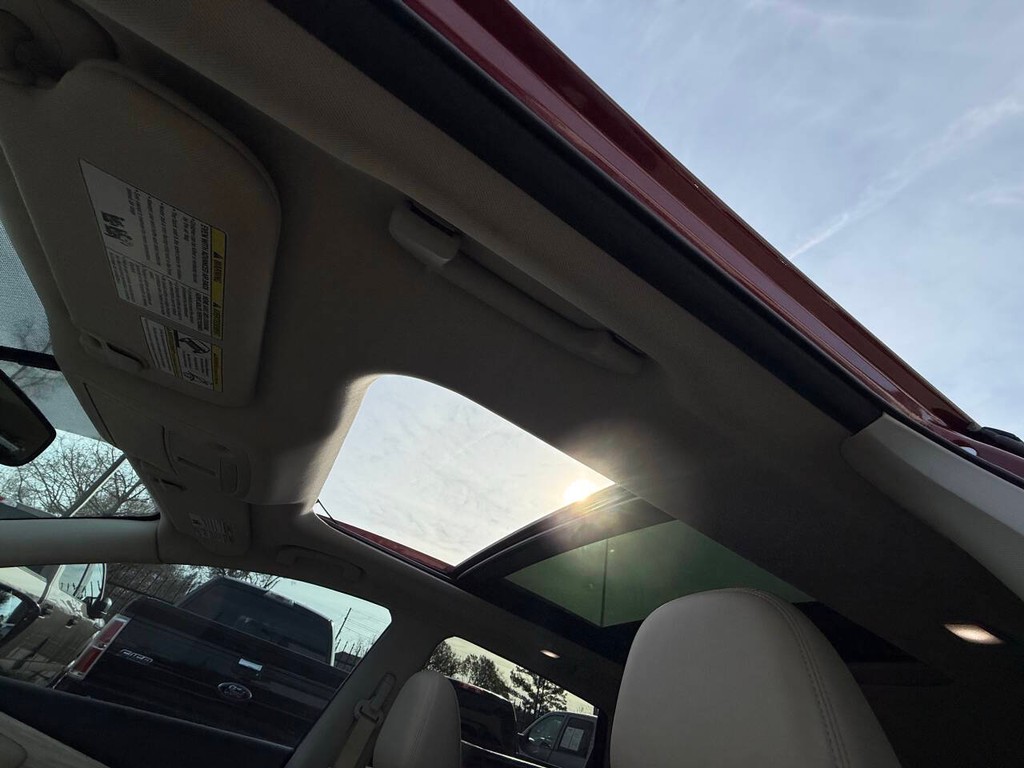 Nissan Murano Vehicle Full-screen Gallery Image 32