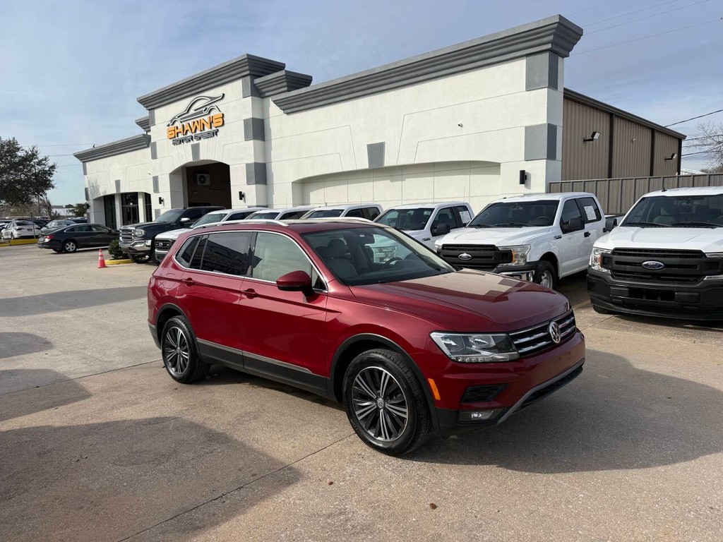 Volkswagen Tiguan Vehicle Full-screen Gallery Image 02