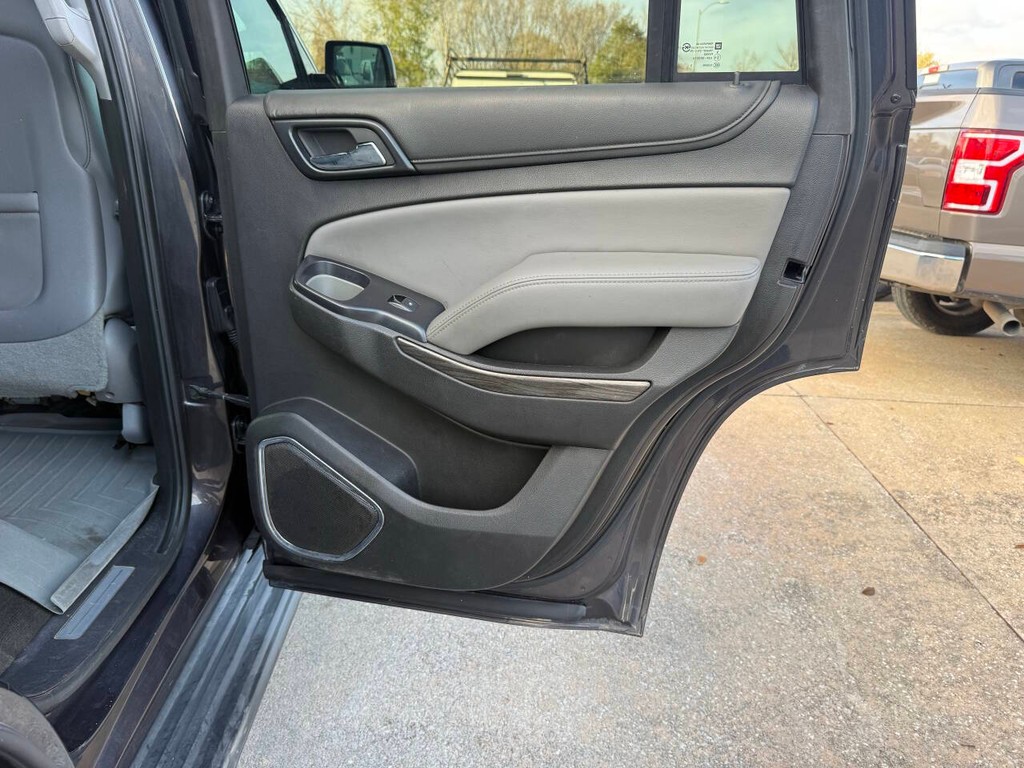 Chevrolet Tahoe Vehicle Full-screen Gallery Image 18