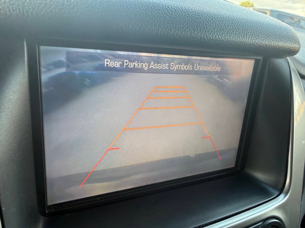 Chevrolet Tahoe Vehicle Full-screen Gallery Image 28