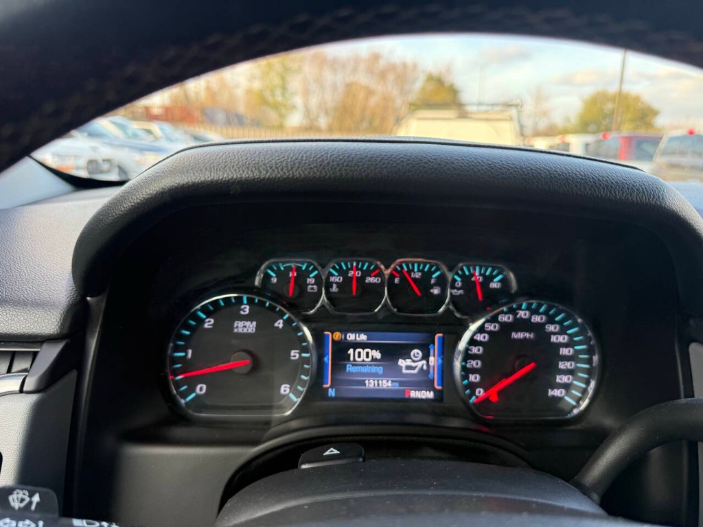 Chevrolet Tahoe Vehicle Full-screen Gallery Image 36