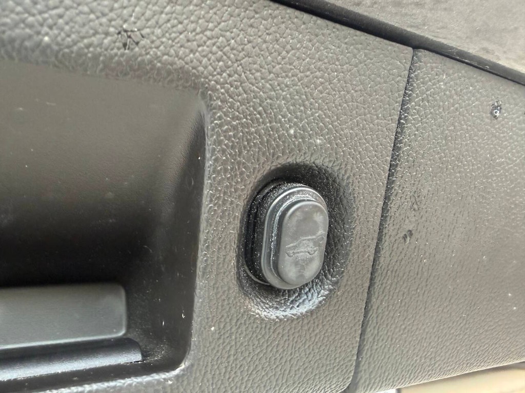 Chevrolet Tahoe Vehicle Full-screen Gallery Image 43