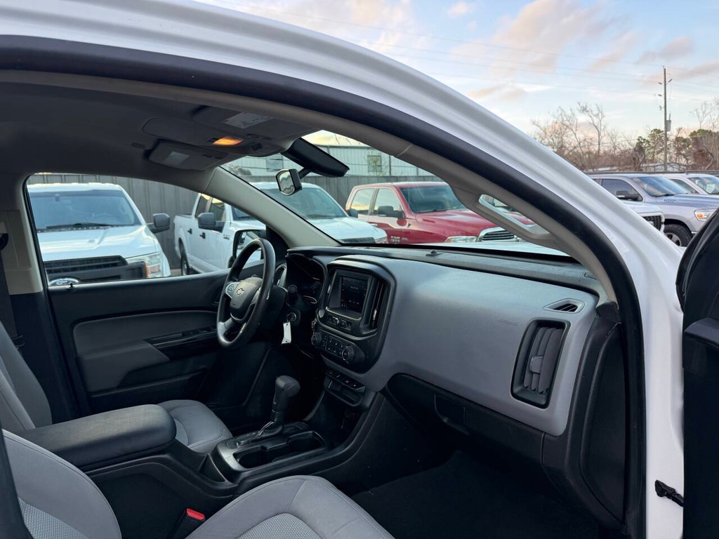 Chevrolet Colorado Vehicle Full-screen Gallery Image 09