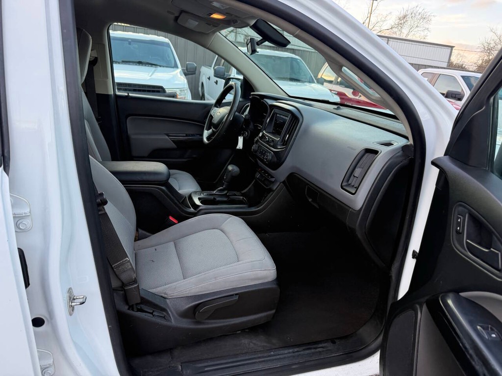 Chevrolet Colorado Vehicle Full-screen Gallery Image 10