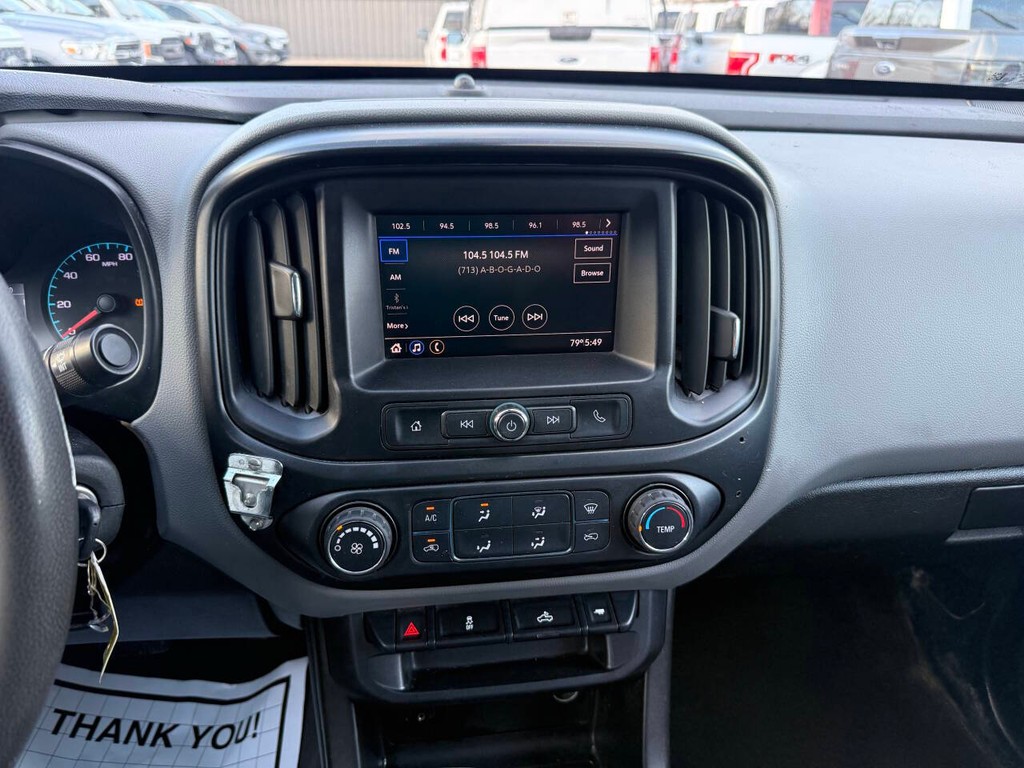 Chevrolet Colorado Vehicle Full-screen Gallery Image 24